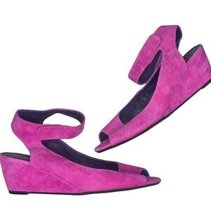 Vaneli Vtg Y2k Suede Peep Toe Wedge Sandal Heels Fuschia Size 9